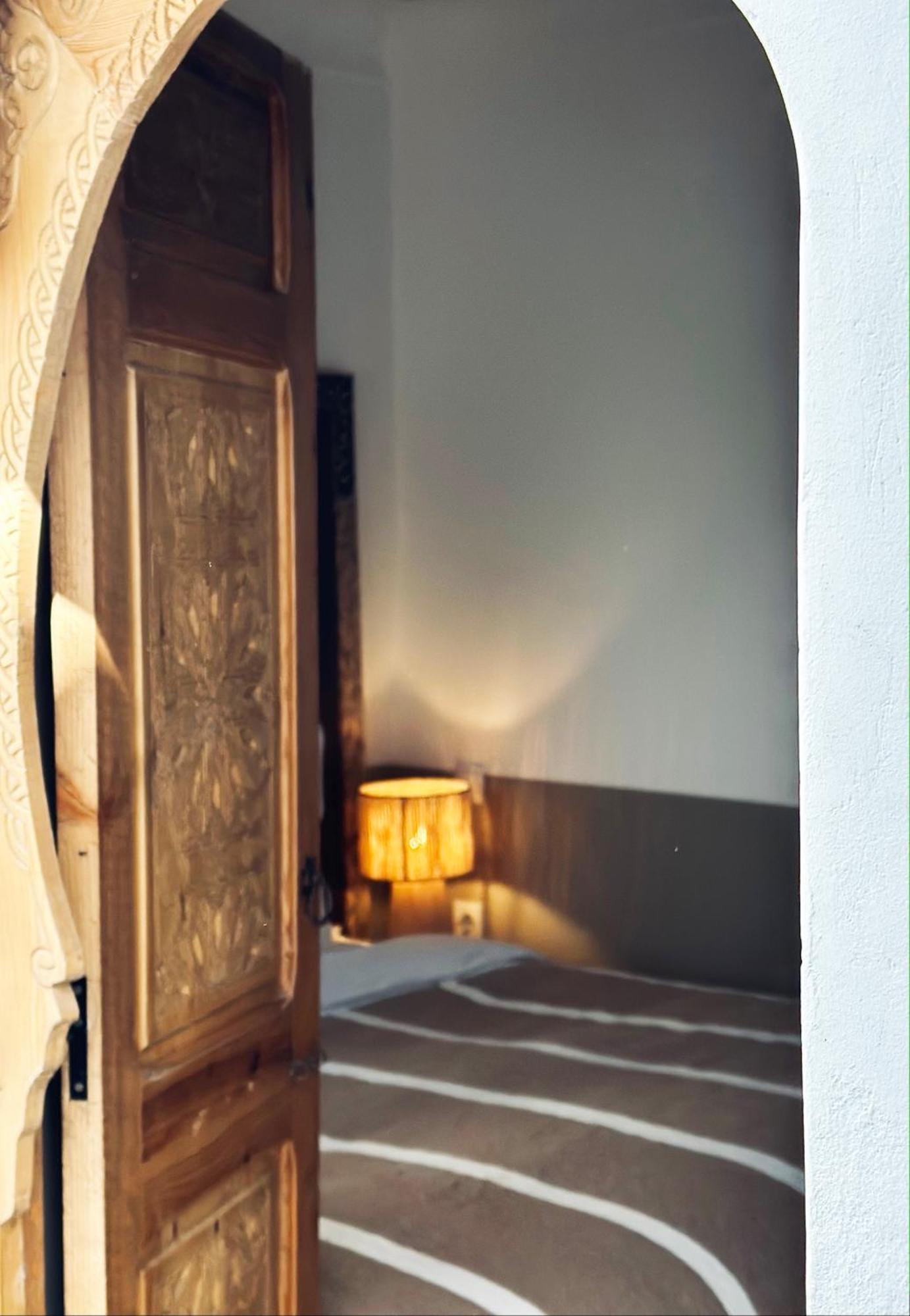 De L'o With Pool, Rooftop, Free Breakfast Holiday home *