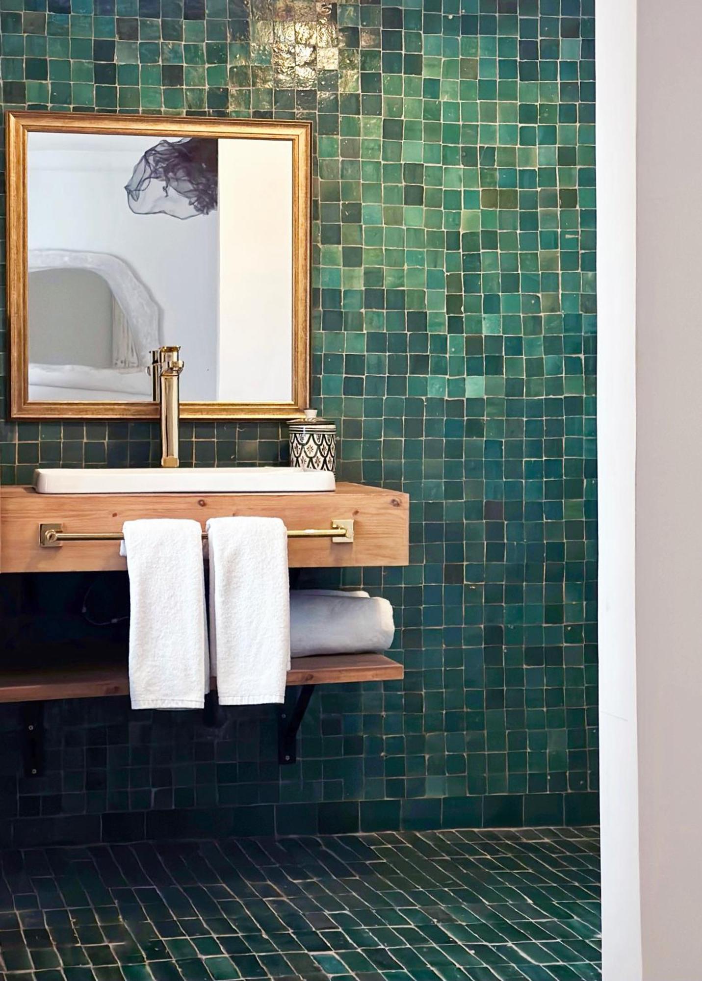 De L'o With Pool, Rooftop, Free Breakfast Holiday home